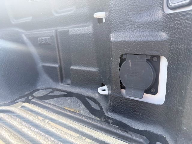 Used 2024 GMC Sierra 1500 SLT image 32