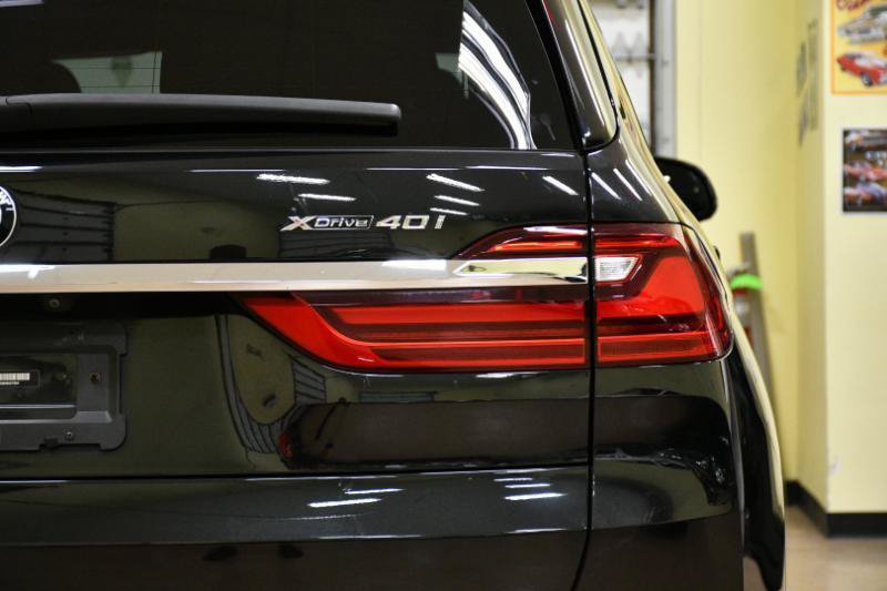Used 2022 BMW X7 xDrive40i w/ Premium Package AWD/4WD image 17