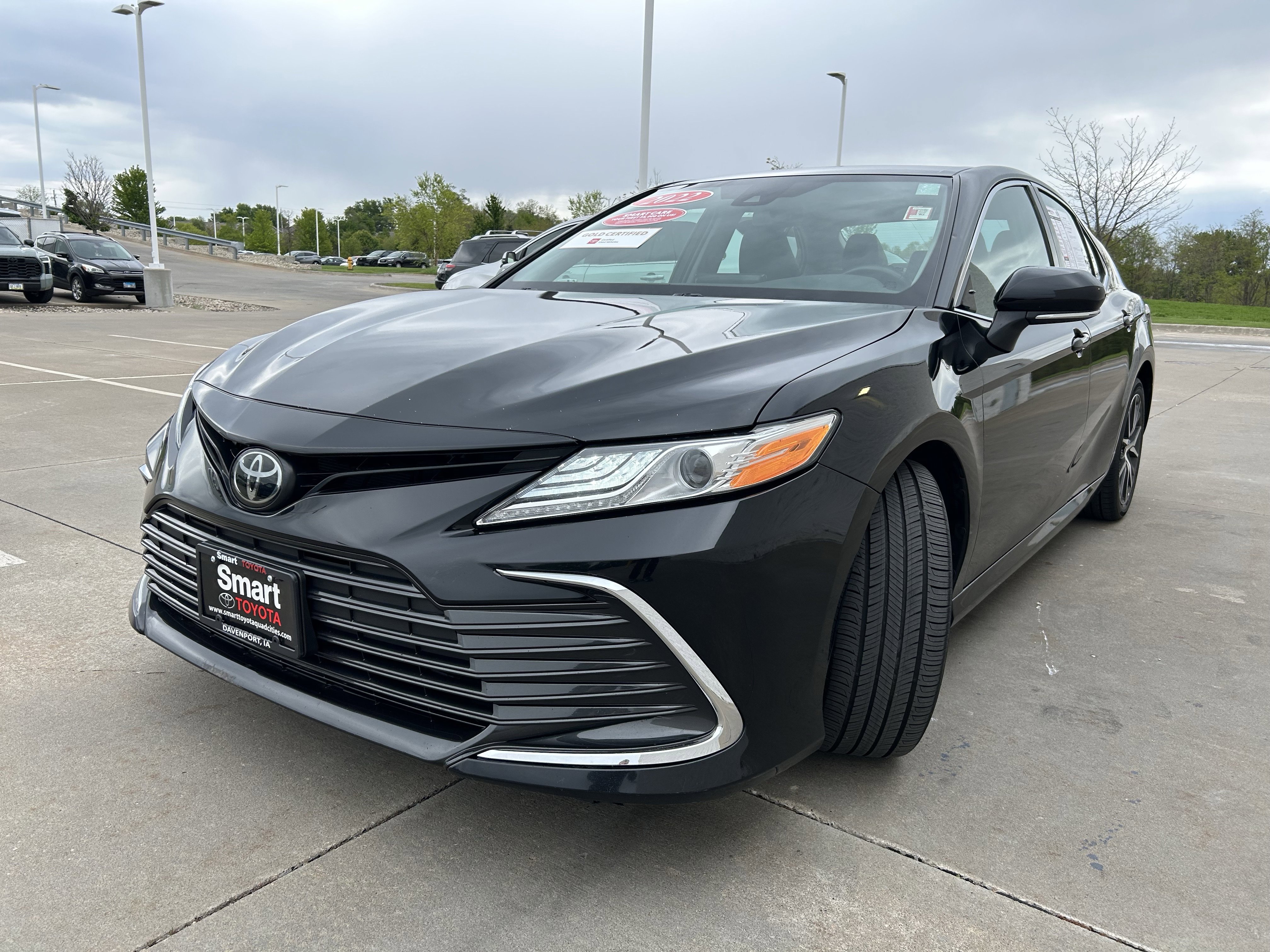 Certified 2022 Toyota Camry XLE FWD image 3