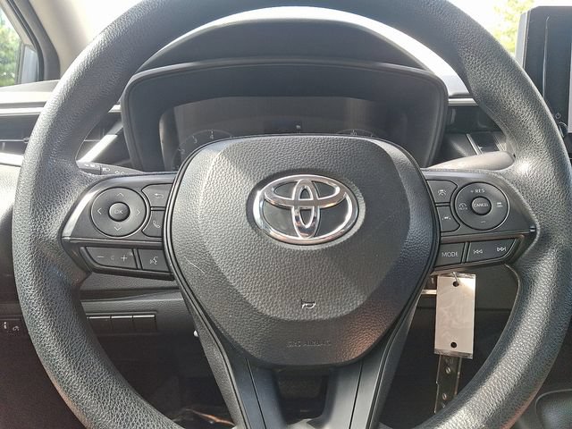 Used 2025 Toyota Corolla LE FWD image 17