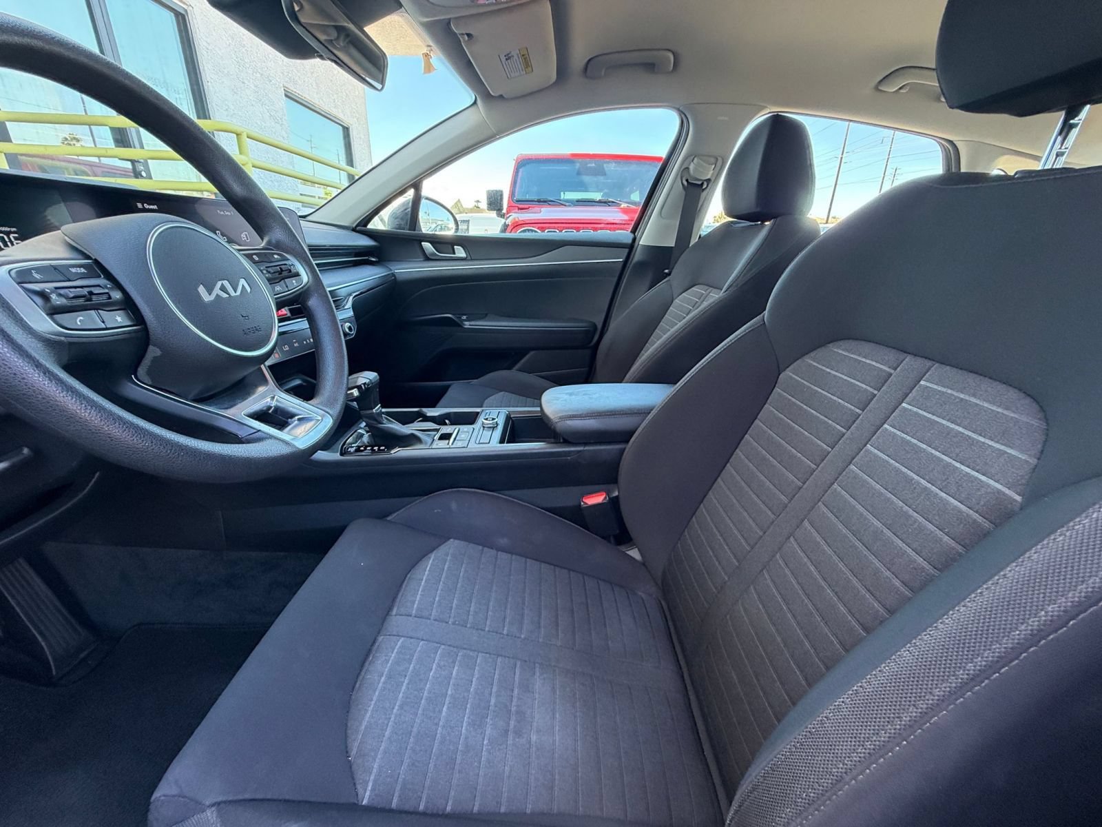 Used 2025 Kia K5 LXS FWD image 25