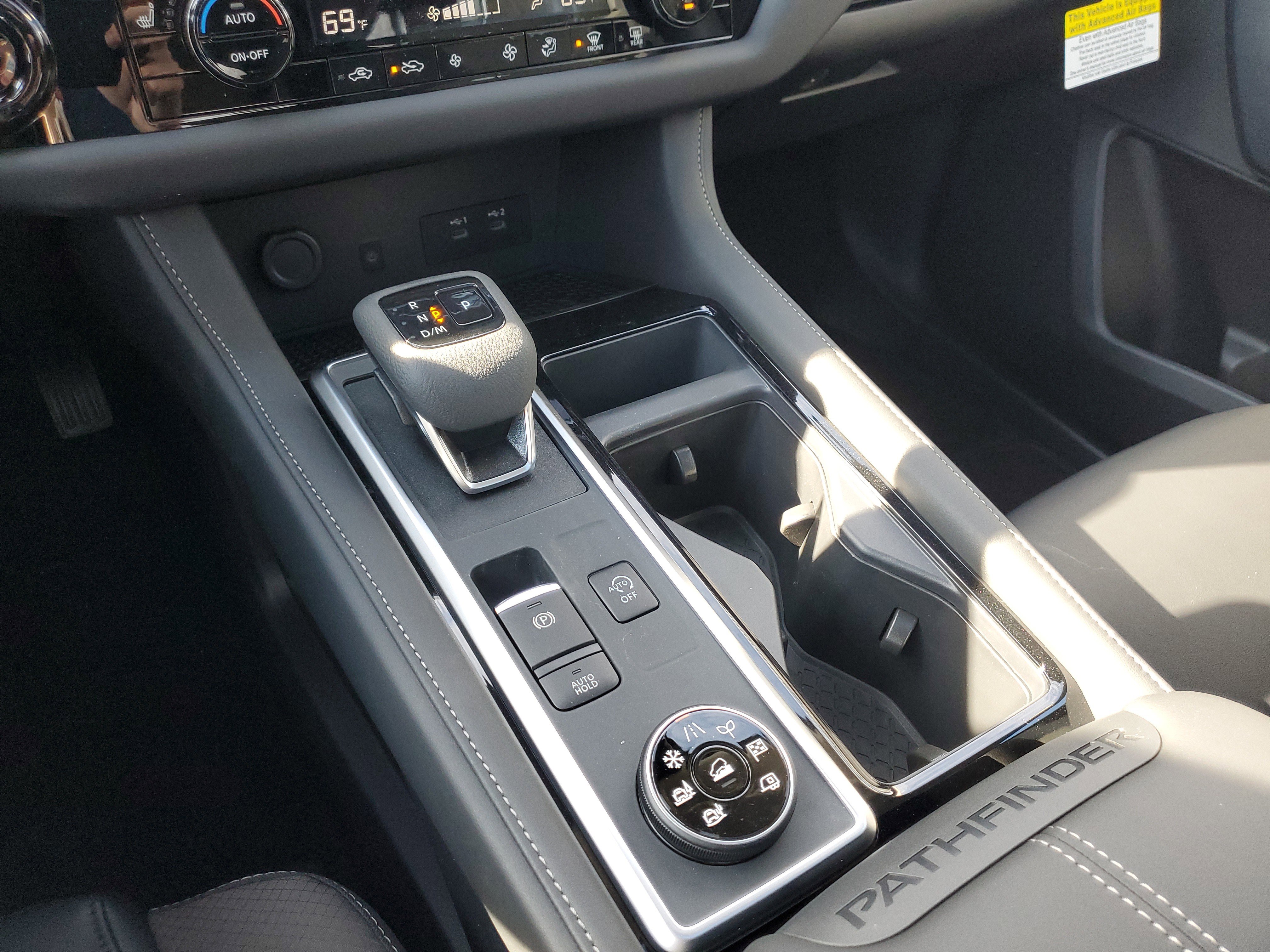 New 2026 Nissan Pathfinder SL w/ SL Premium Package image 19