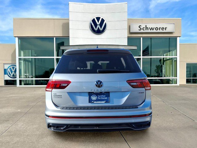 Certified 2023 Volkswagen Tiguan SE R-Line image 3