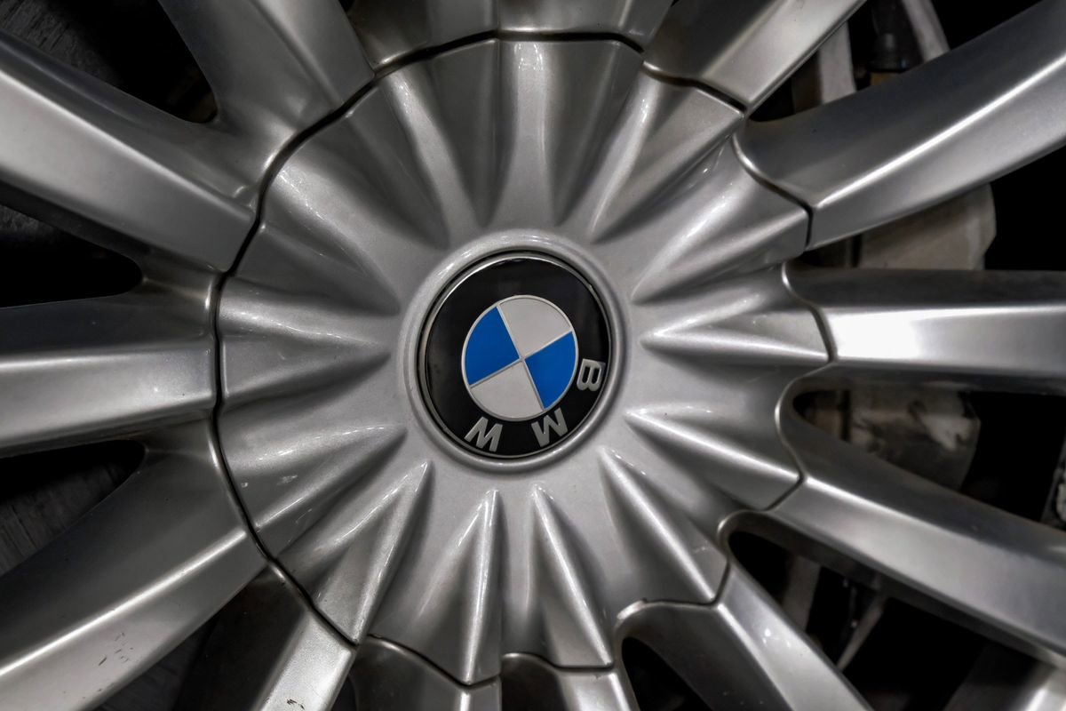 Used 2017 BMW 740i xDrive image 55