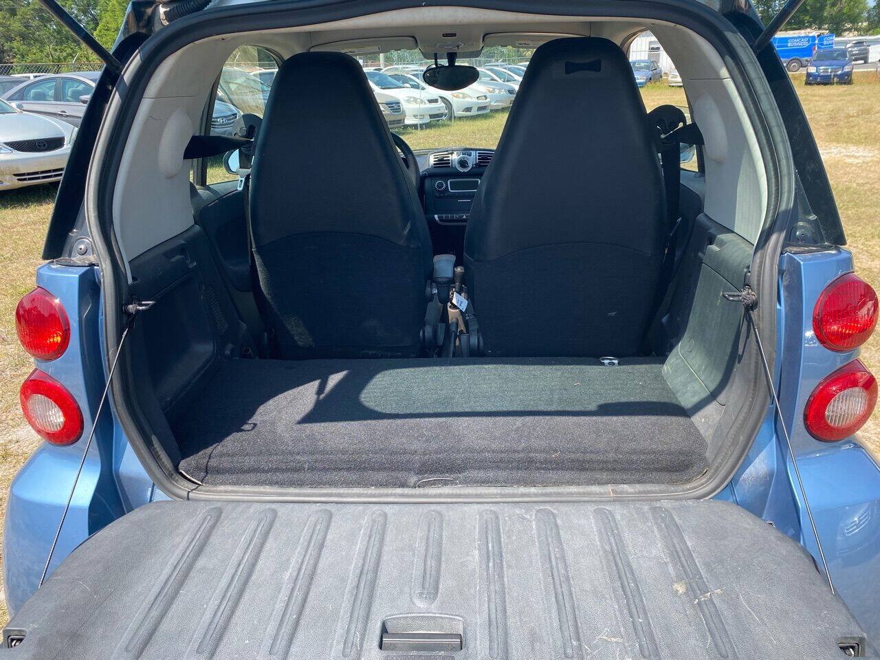 Used 2013 smart fortwo passion RWD image 5