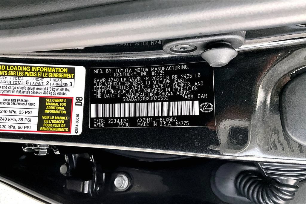 Used 2025 Lexus ES 300h w/ Premium Package FWD image 41