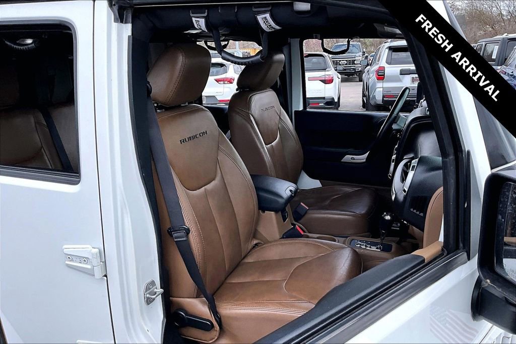 Used 2014 Jeep Wrangler Unlimited Rubicon image 25