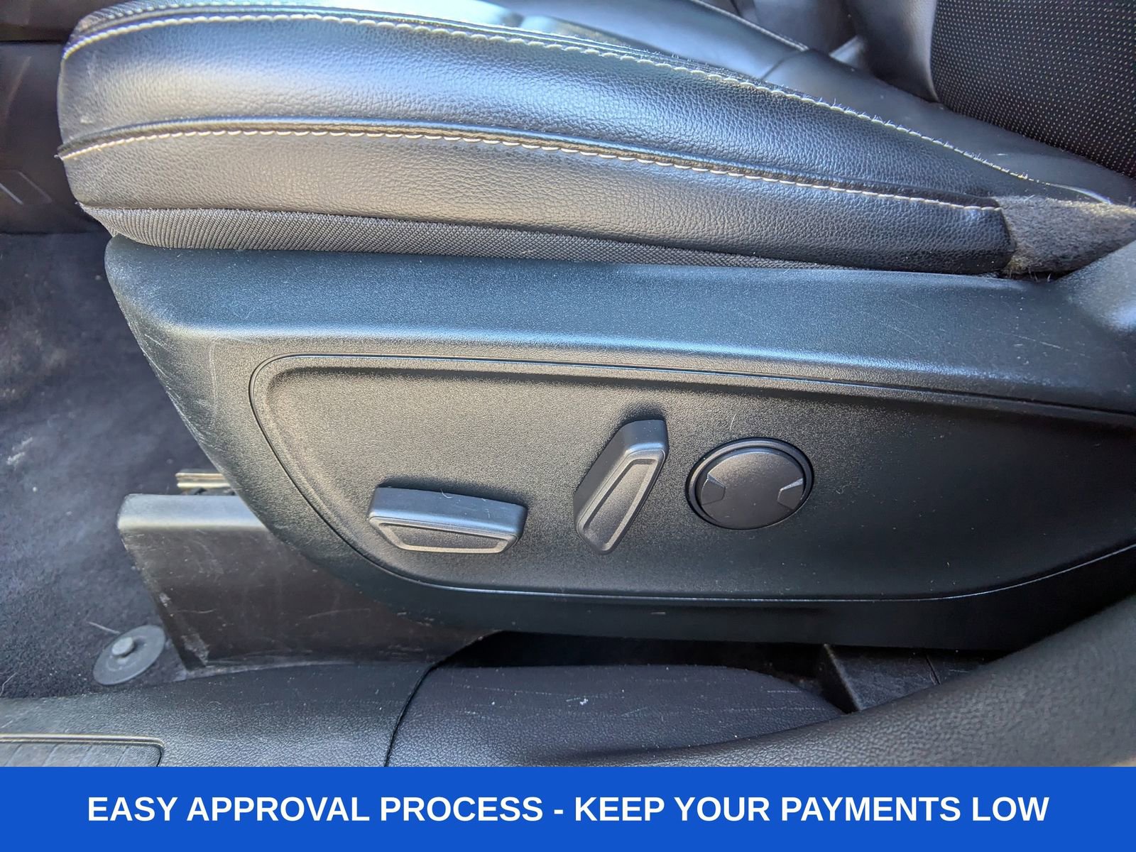 Used 2022 Ford Escape Titanium w/ Class II Trailer Tow Package image 23