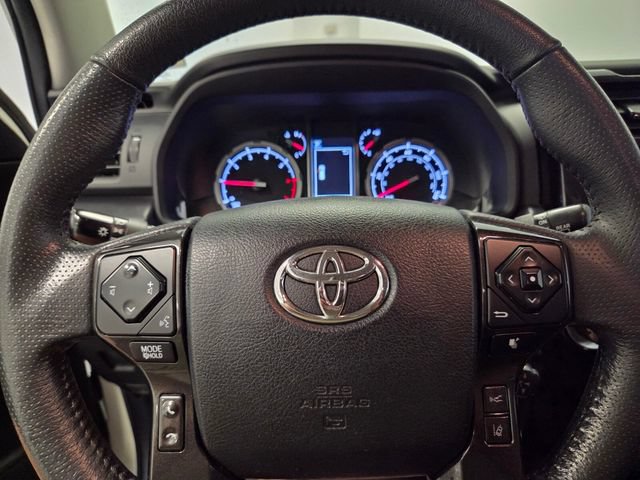 Used 2021 Toyota 4Runner TRD Off-Road AWD/4WD image 23