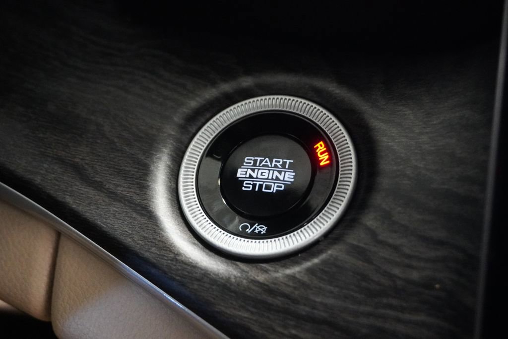 Certified 2025 Jeep Grand Cherokee L Limited image 19