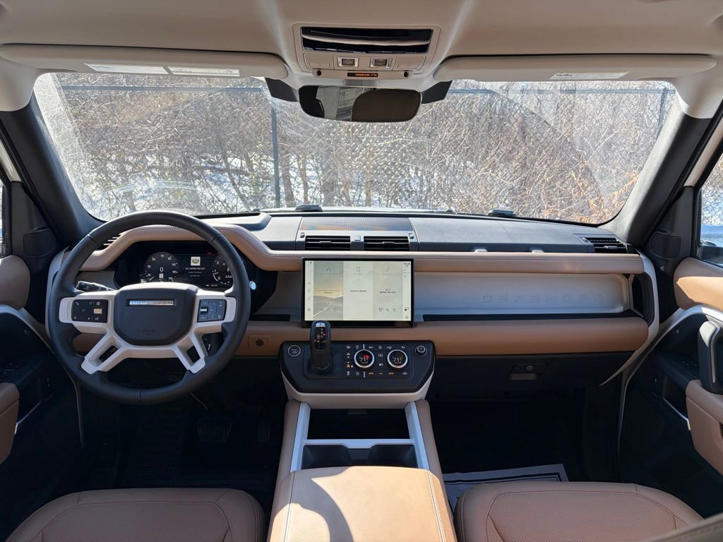 New 2025 Land Rover Defender 110 X-Dynamic SE image 18