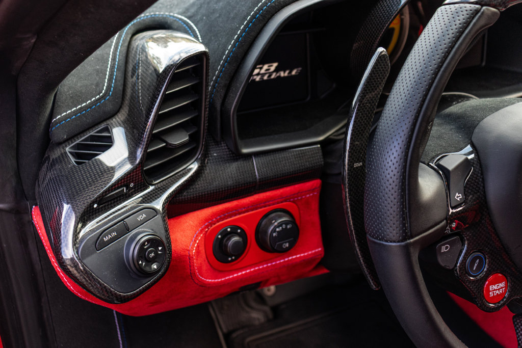 Used 2015 Ferrari 458 Speciale Coupe RWD image 36