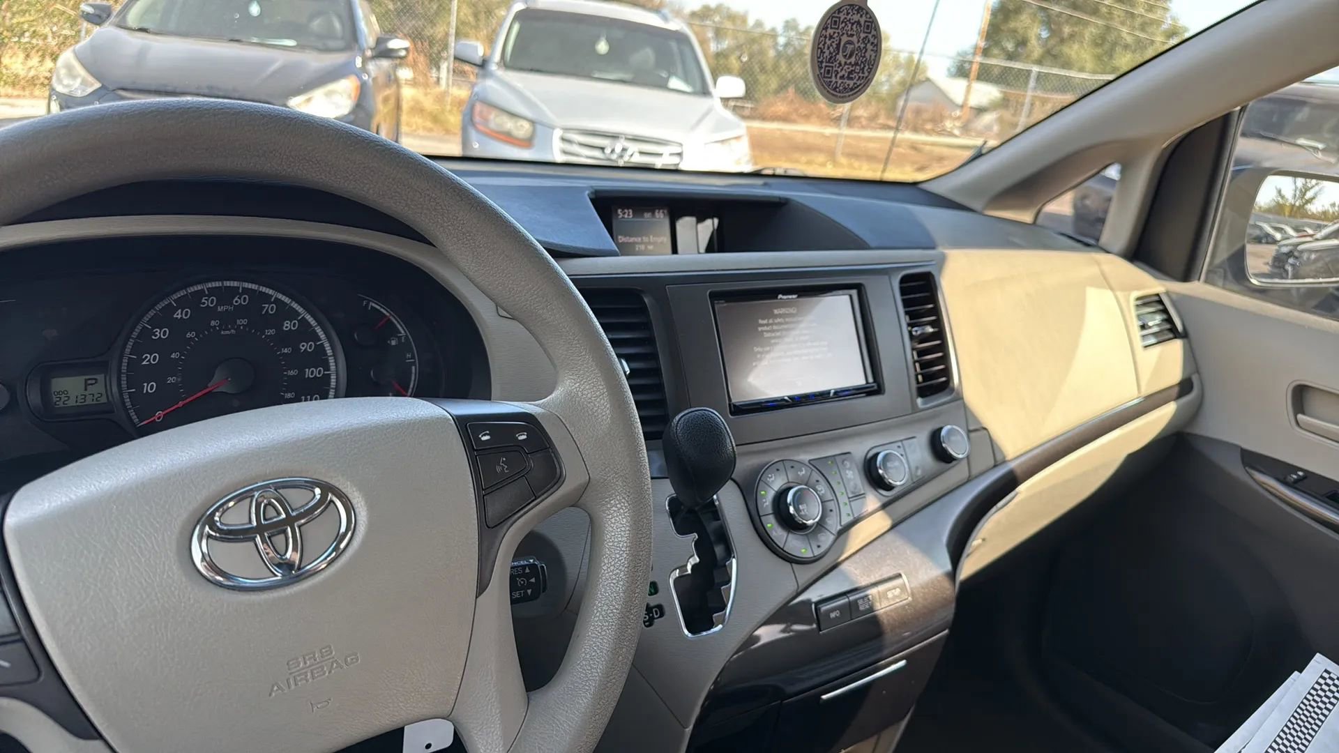 Used 2012 Toyota Sienna LE image 30