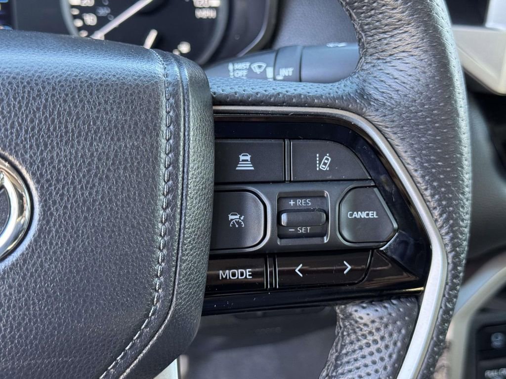 Used 2022 Toyota Tundra Limited w/ Power Package image 12