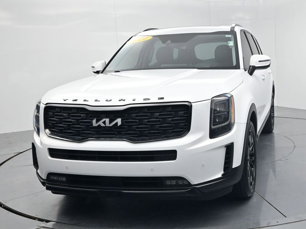 Used 2022 Kia Telluride SX w/ SX Prestige Package image 3