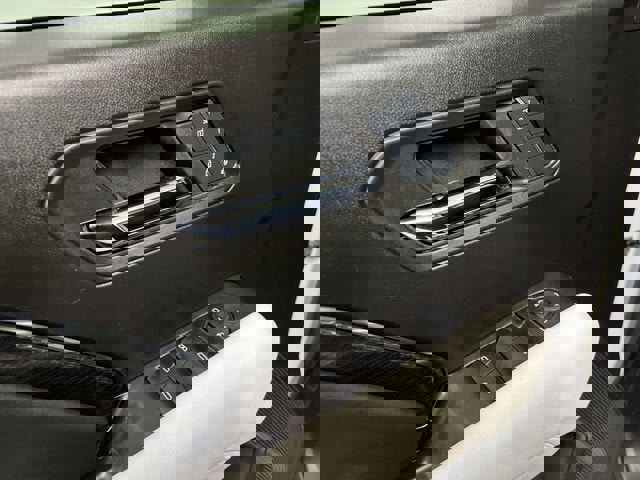 Certified 2024 GMC Canyon AT4X image 24