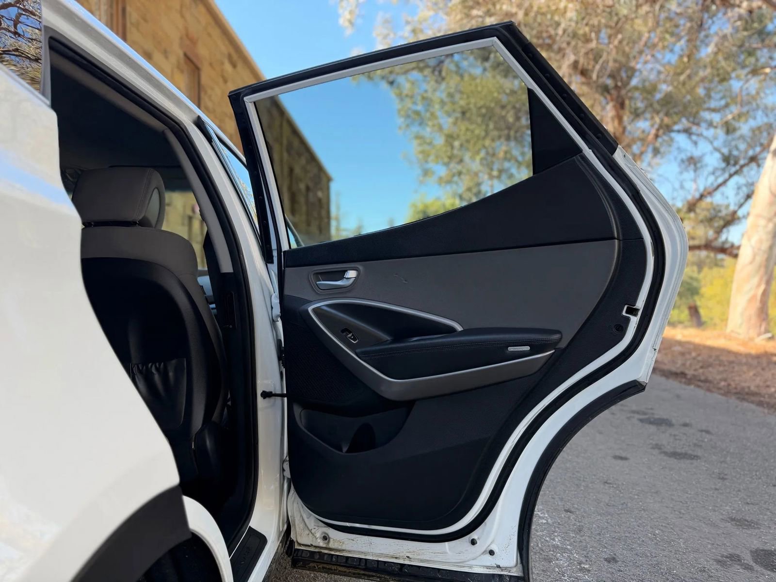 Used 2016 Hyundai Santa Fe Sport image 24