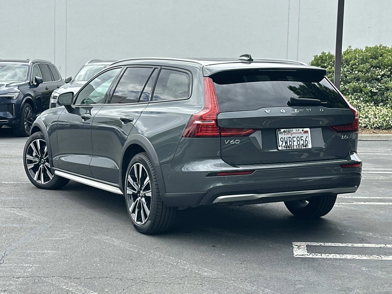 Used 2026 Volvo V60 B5 Cross Country Ultra w/ Climate Package AWD/4WD image 7