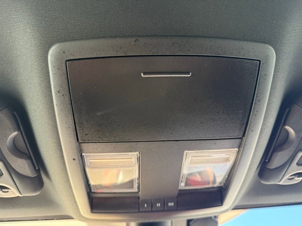 Used 2019 Dodge Challenger SXT w/ Driver Convenience Group RWD image 27