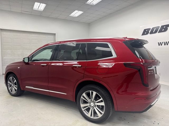 Used 2022 Cadillac XT6 Premium Luxury w/ Platinum Package AWD/4WD image 7