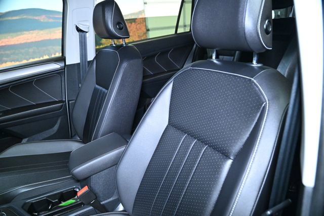 Used 2022 Volkswagen Tiguan SE image 27