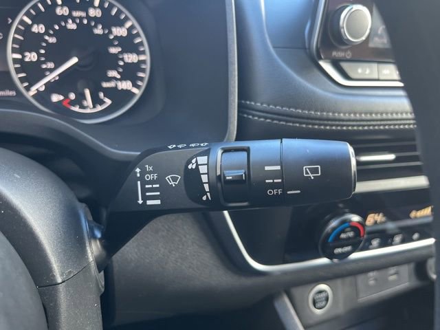 Used 2023 Nissan Rogue SV image 17