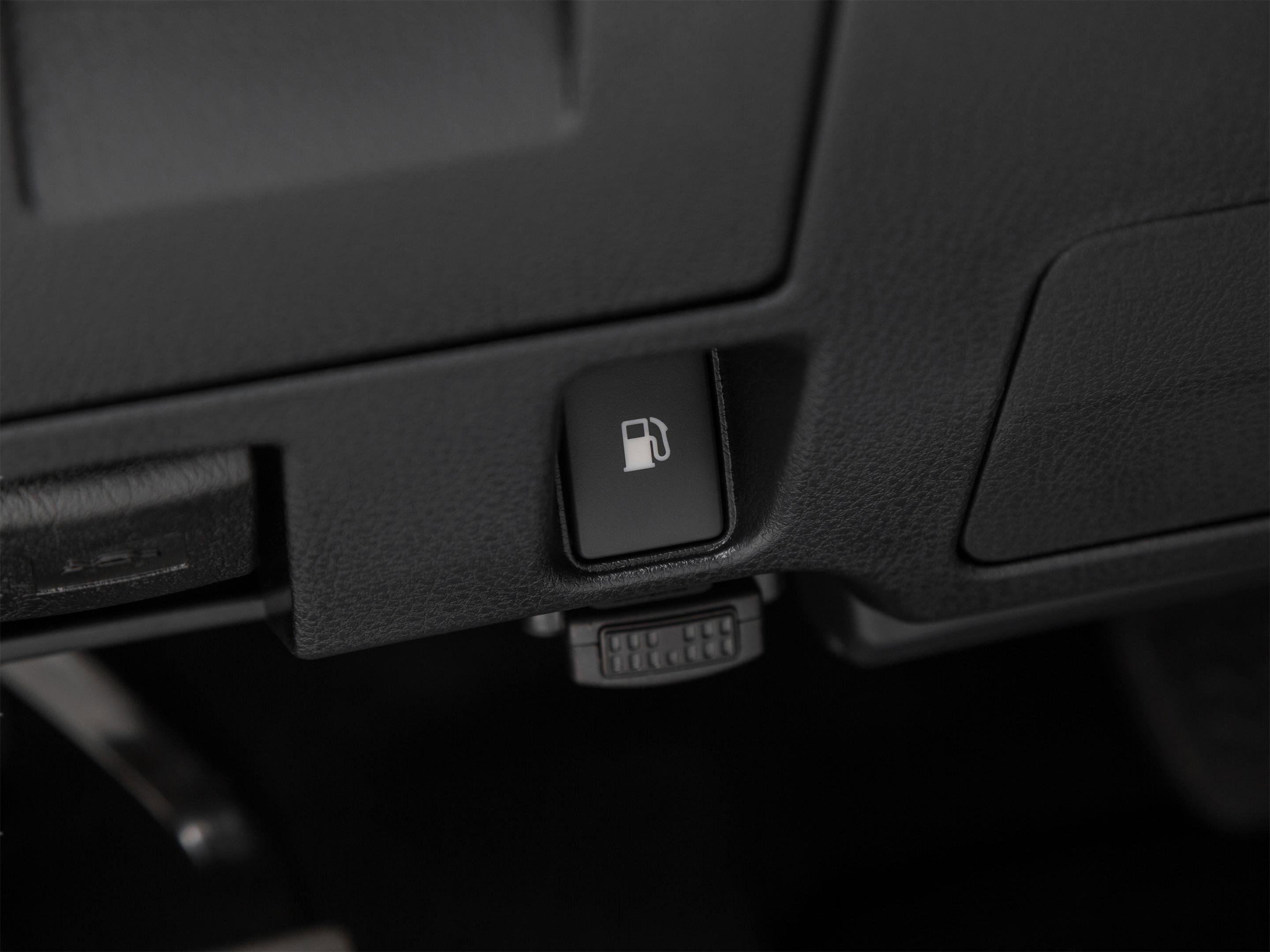 Used 2019 Toyota Highlander Limited Platinum FWD image 23