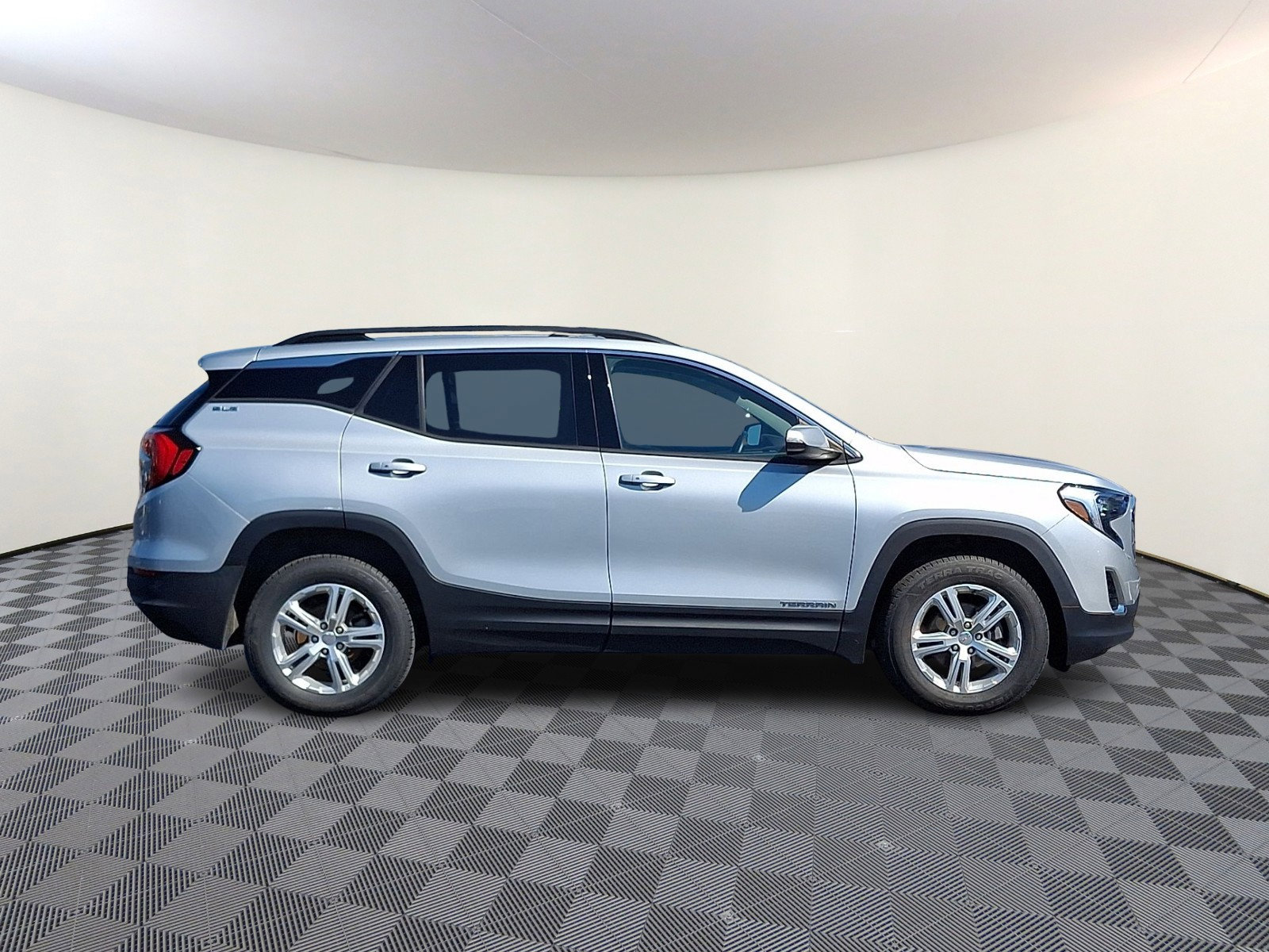 Used 2020 GMC Terrain SLE w/ Driver Convenience Package image 7