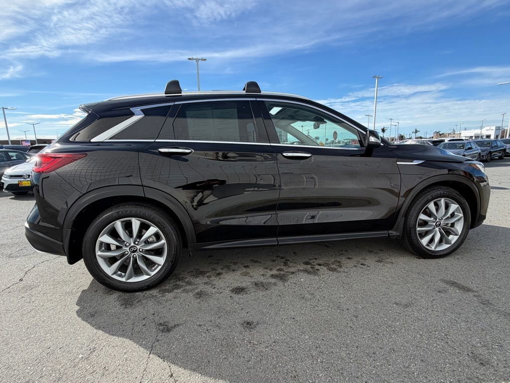 Used 2022 INFINITI QX50 Essential image 7