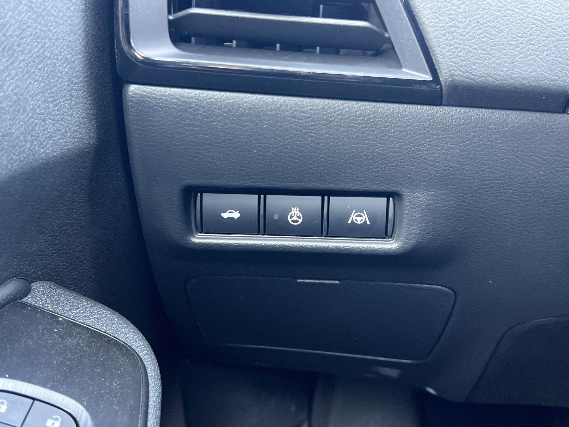 New 2026 Nissan Sentra SR w/ SR Premium Package FWD image 13