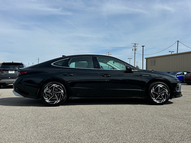 Used 2026 Hyundai Sonata SEL AWD/4WD image 9