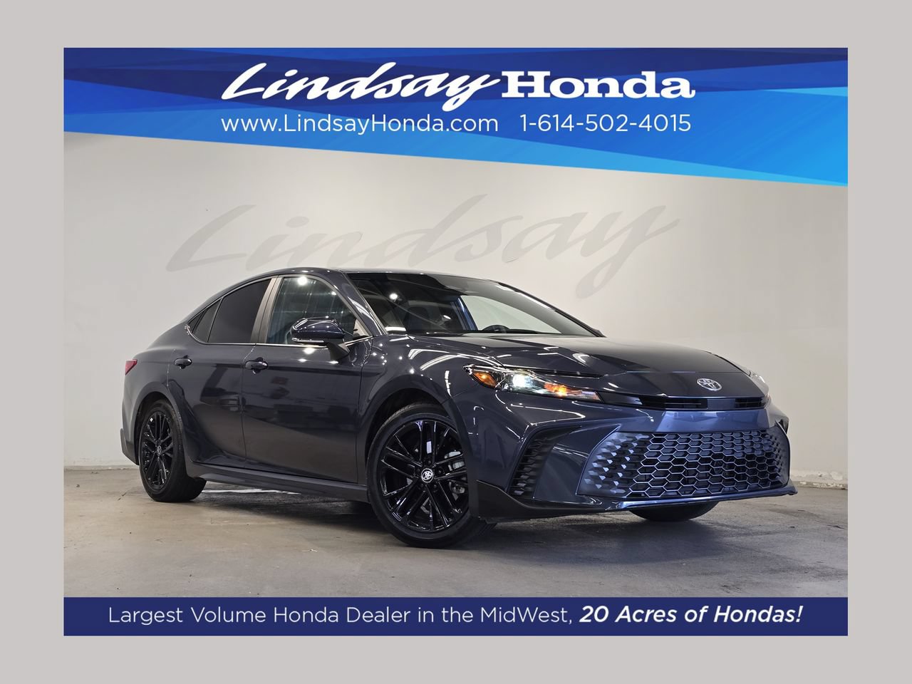 Used 2026 Toyota Camry SE FWD image 1