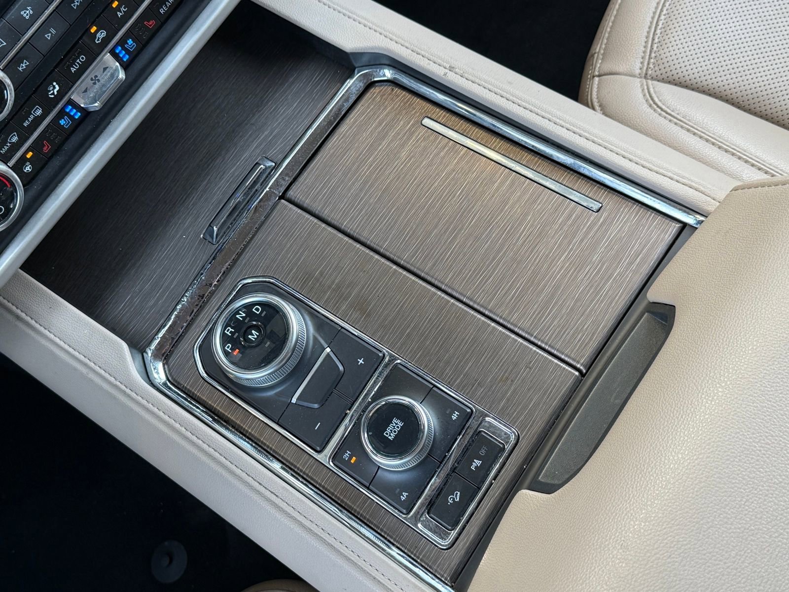 Certified 2024 Ford Expedition Limited image 23