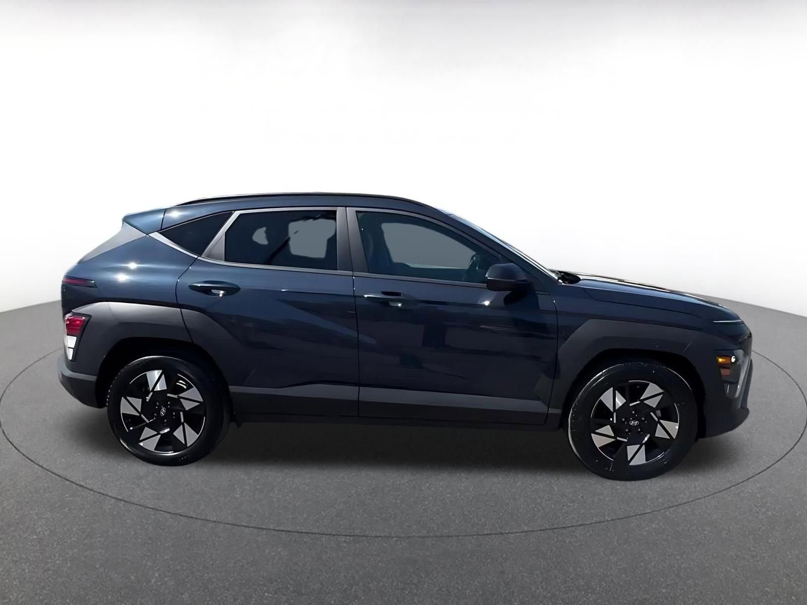 Used 2025 Hyundai Kona SEL image 16