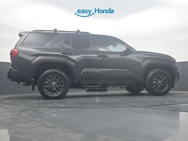 Used 2025 Toyota 4Runner SR5 AWD/4WD image 33