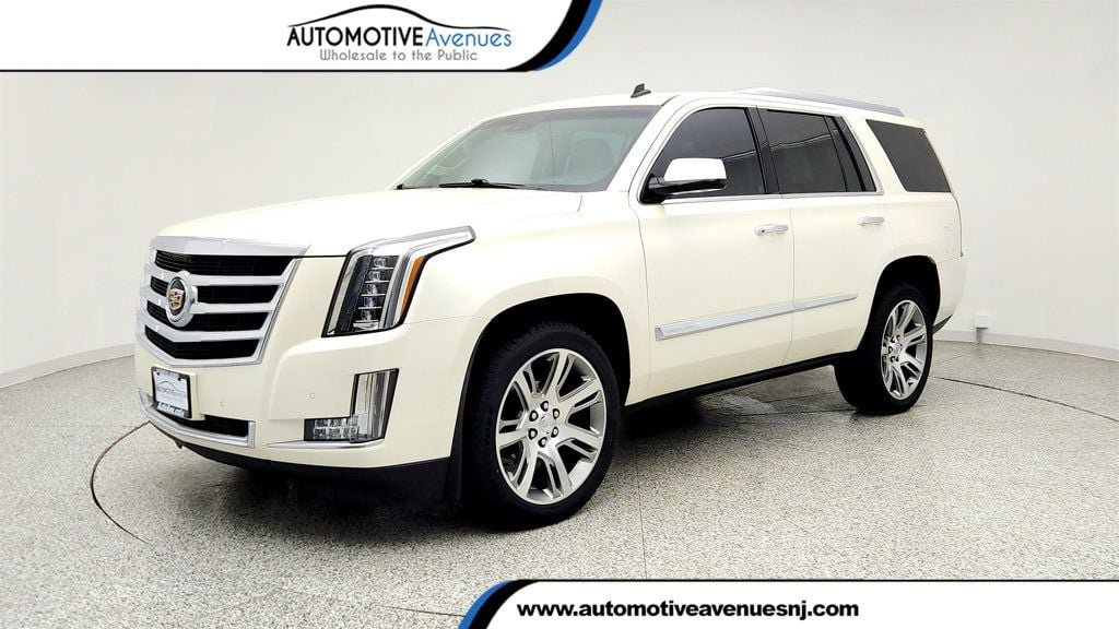 Used 2015 Cadillac Escalade Luxury AWD/4WD image 1