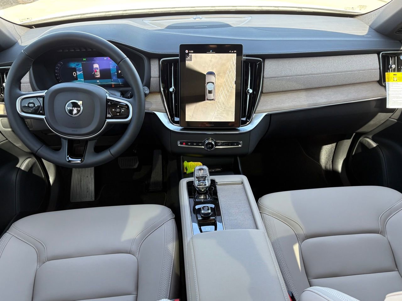 New 2026 Volvo XC90 T8 Plus image 11