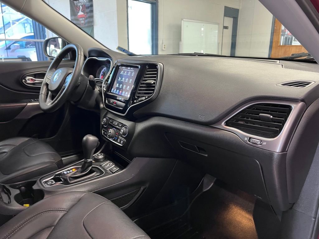 Used 2019 Jeep Cherokee Limited image 40