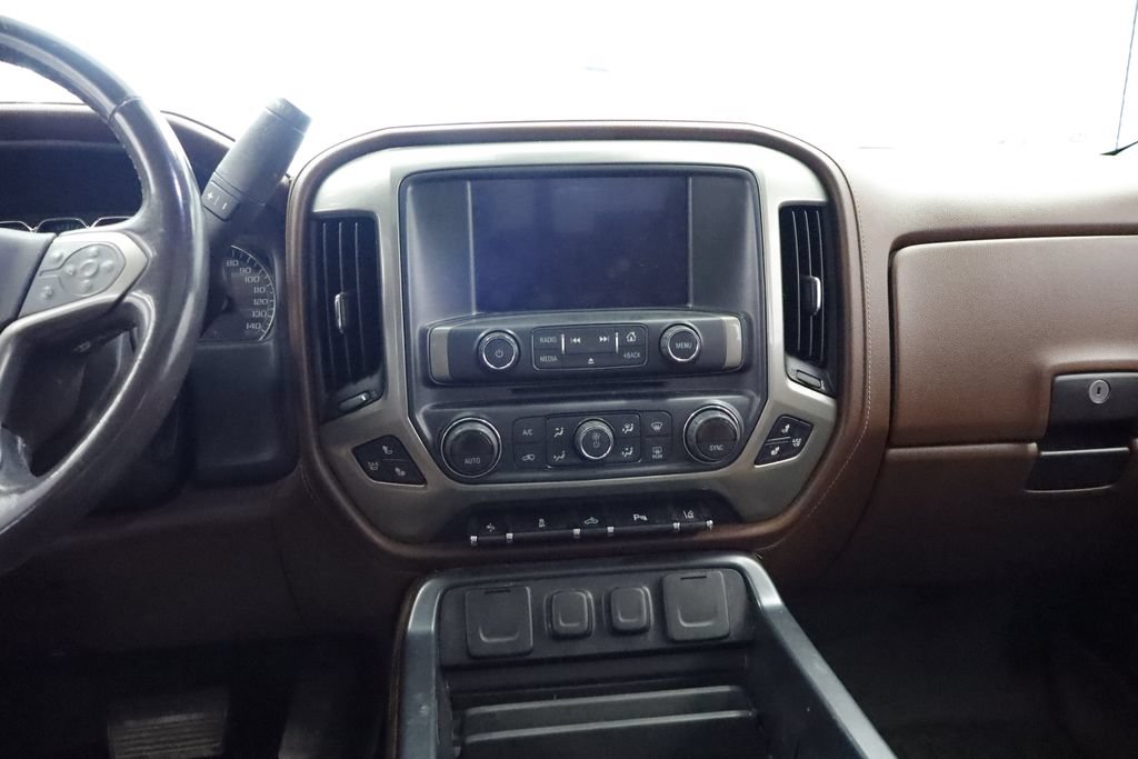 Used 2015 Chevrolet Silverado 1500 High Country w/ High Country Premium Package AWD/4WD image 21