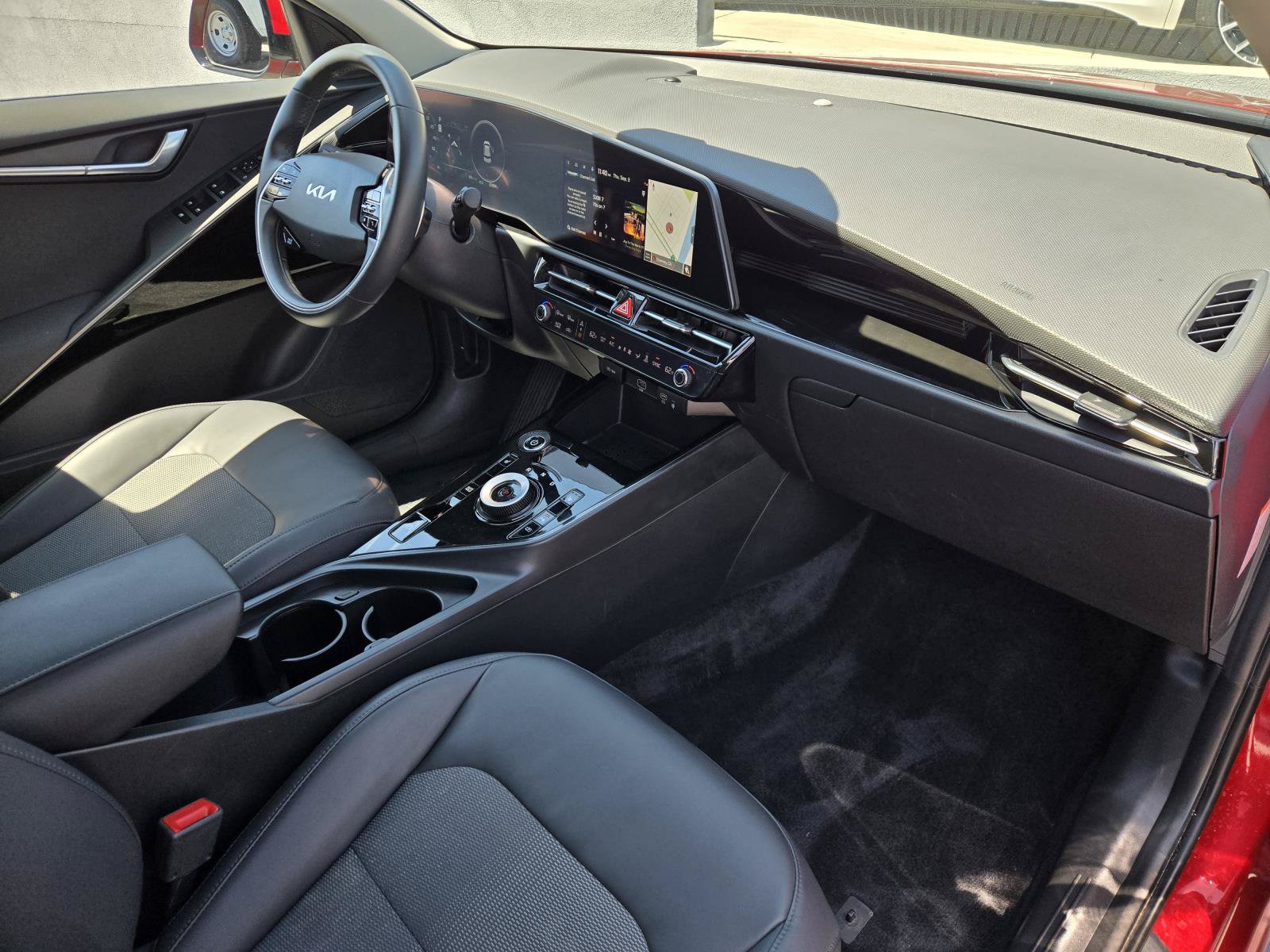 Used 2024 Kia Niro Wind FWD image 31