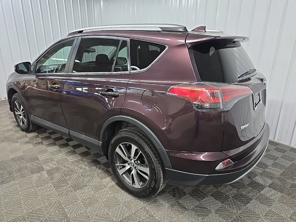 Used 2018 Toyota RAV4 XLE w/ Plus Extra Value Package AWD/4WD image 9