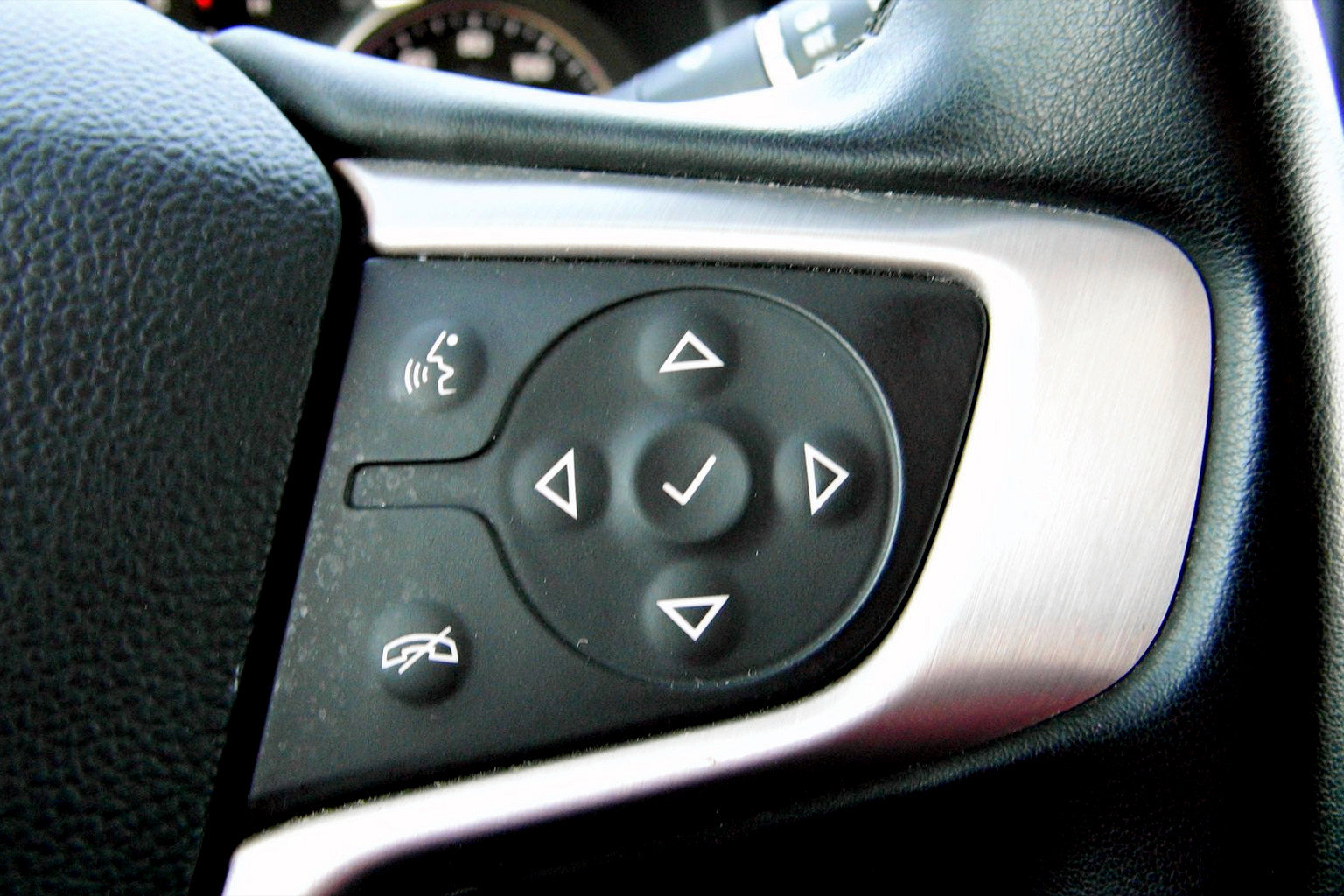 Used 2023 GMC Acadia SLT image 14