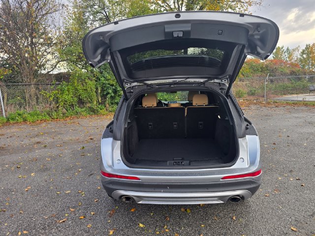 Used 2021 Lincoln Corsair Reserve AWD/4WD image 17
