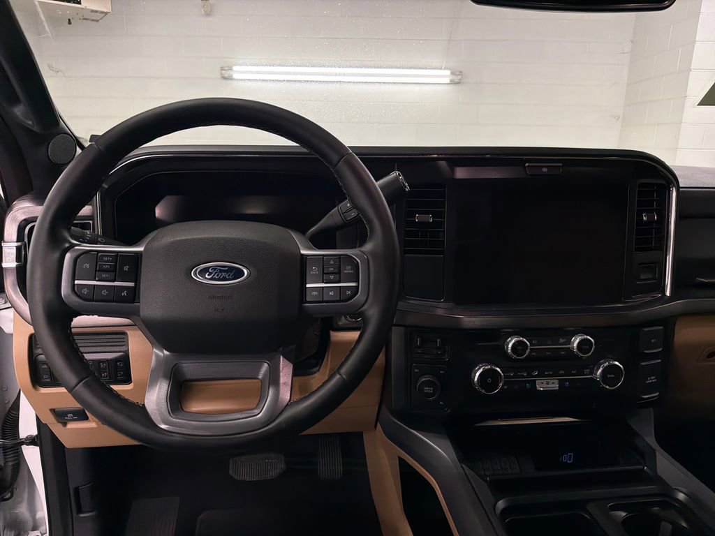 Used 2026 Ford F250 Lariat AWD/4WD image 8