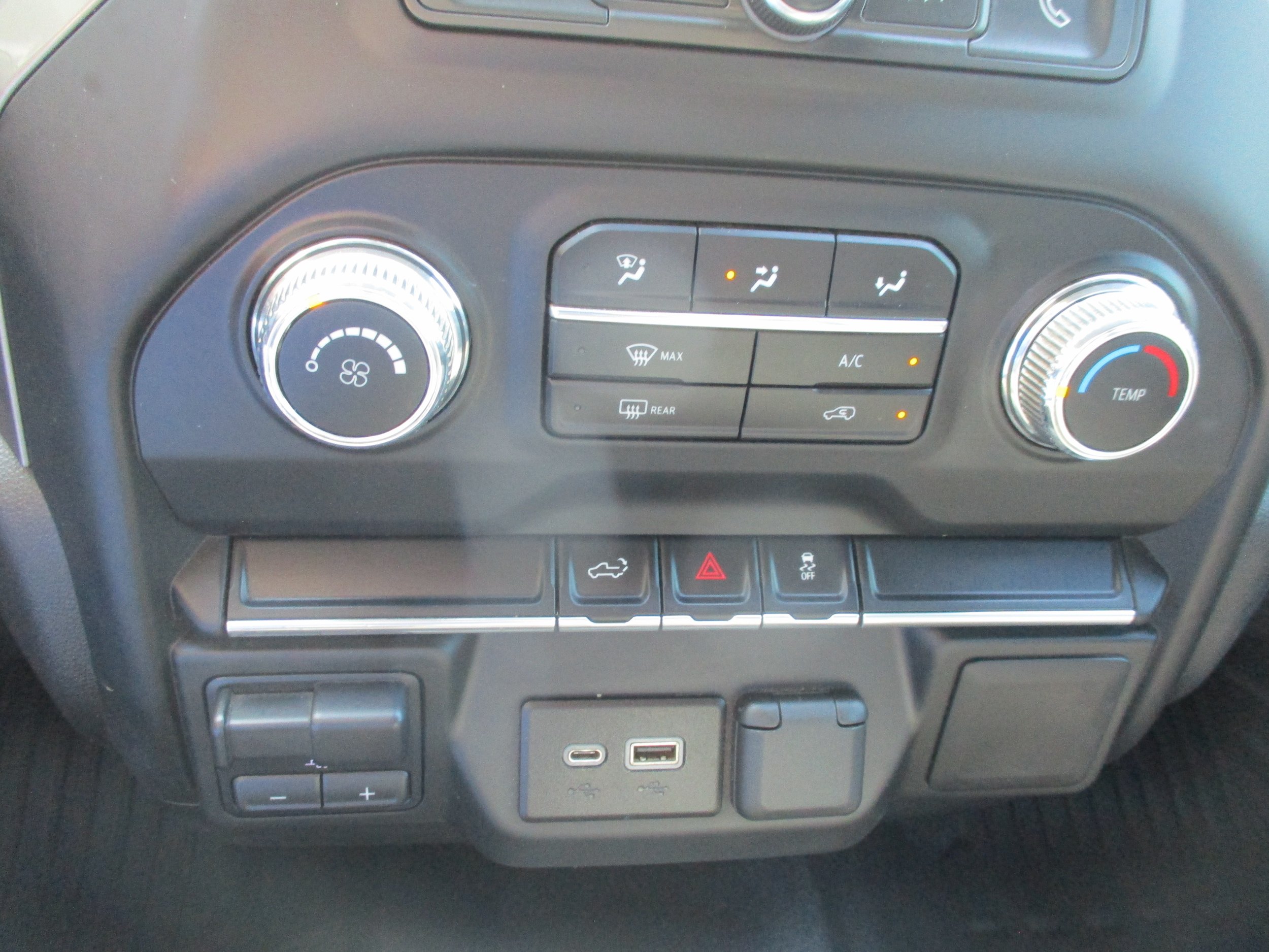 Used 2022 GMC Sierra 2500 Pro w/ Convenience Package AWD/4WD image 13