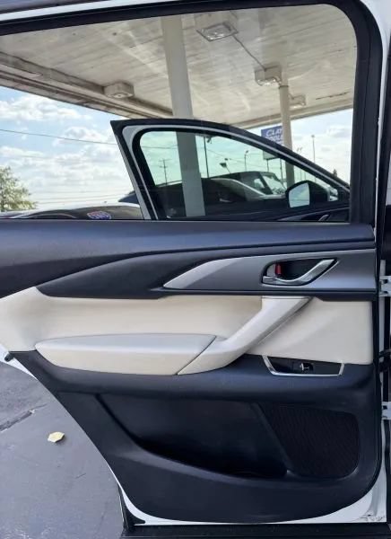 Used 2018 MAZDA CX-9 Touring FWD image 21