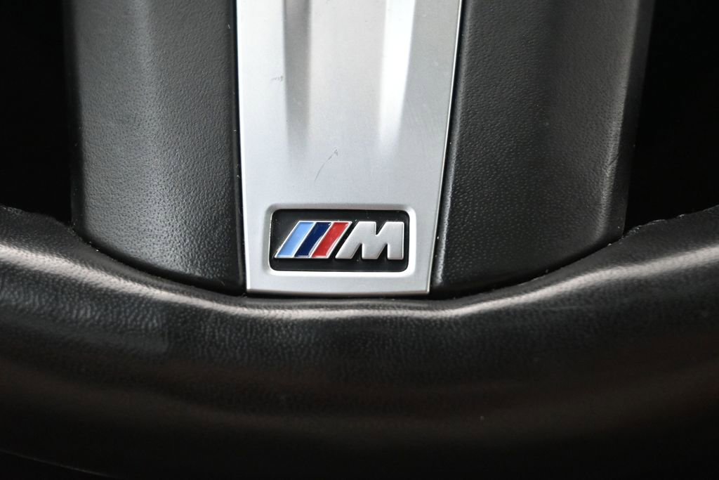 Used 2020 BMW M550i xDrive image 23
