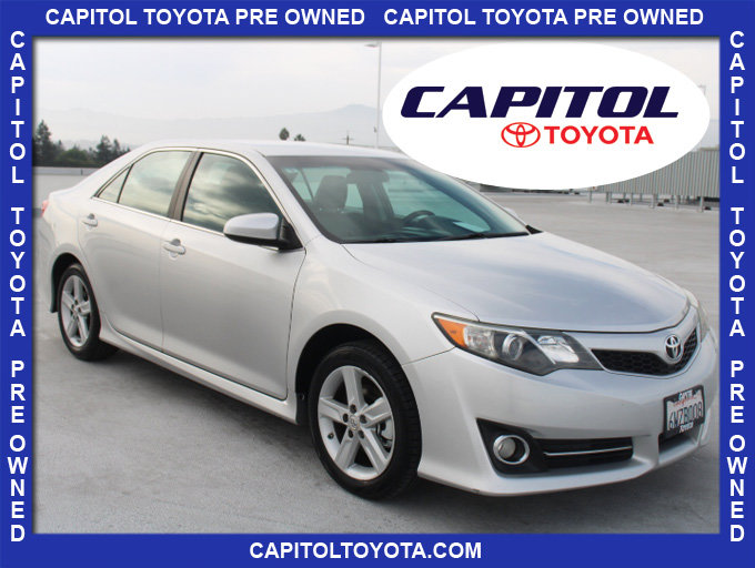 Used 2012 Toyota Camry SE FWD image 1