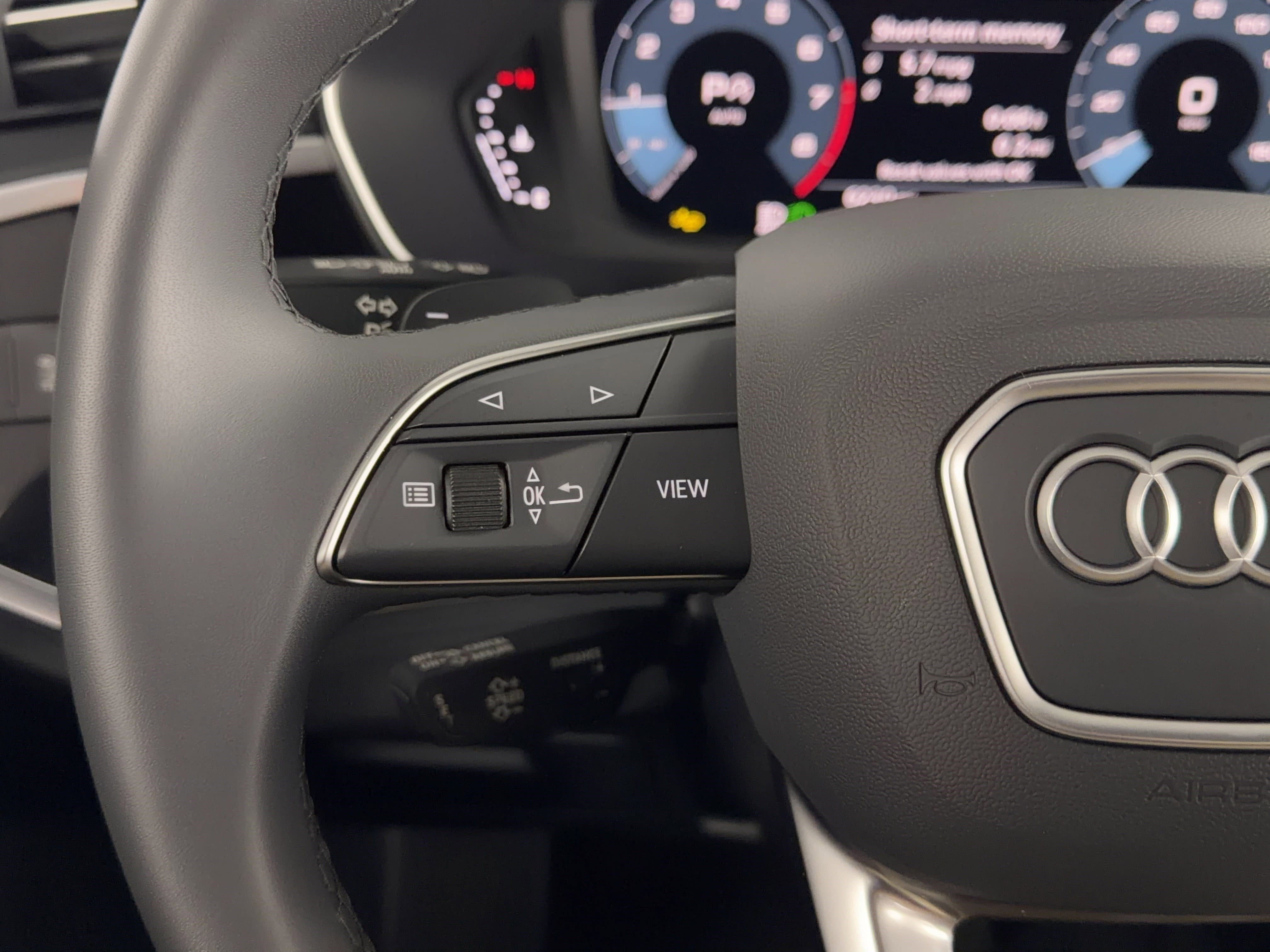 Used 2025 Audi Q3 2.0T Premium w/ Convenience Package image 21