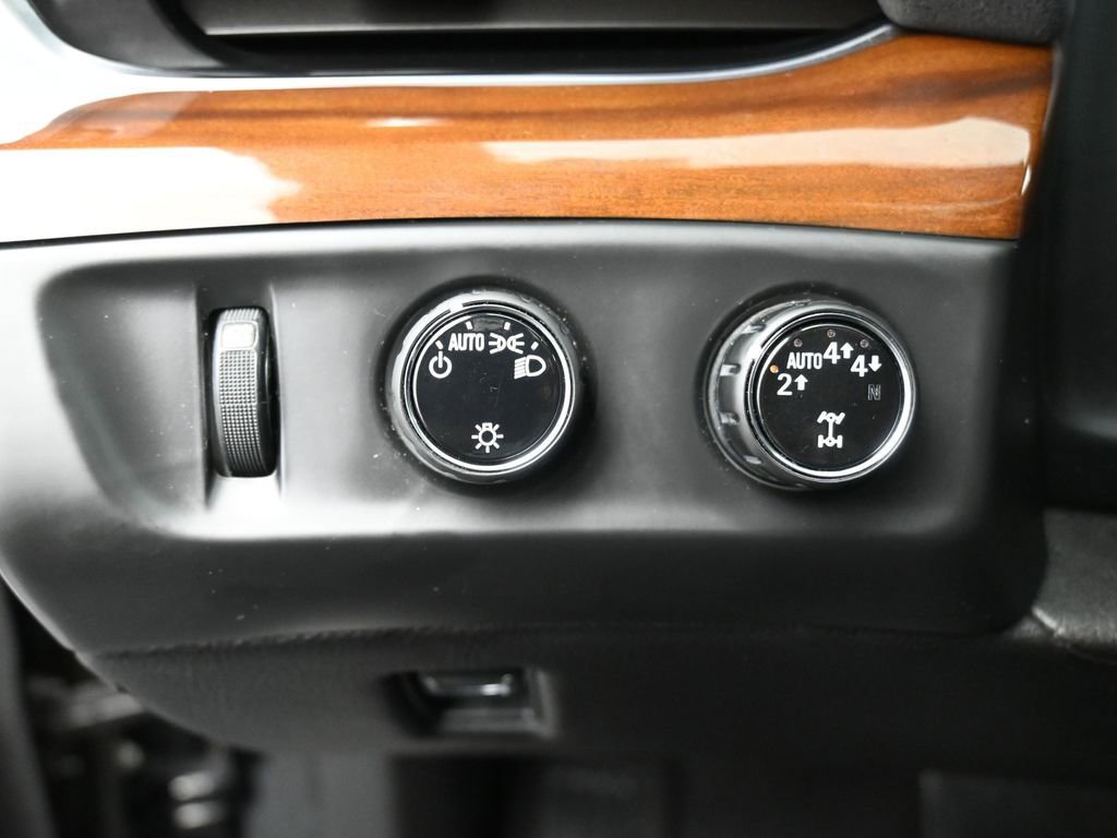 Used 2020 Cadillac Escalade ESV Premium Luxury image 17